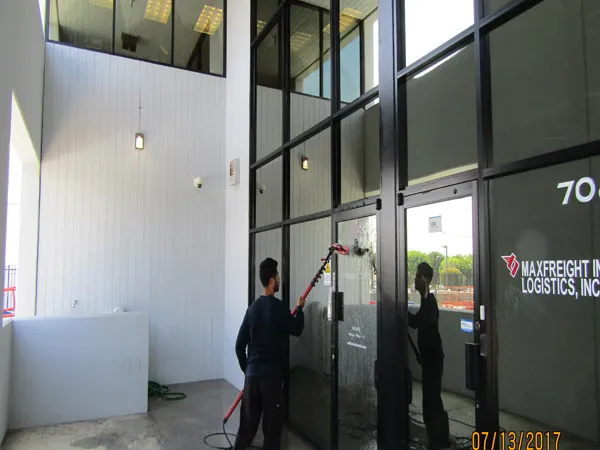 Commercial window washing service