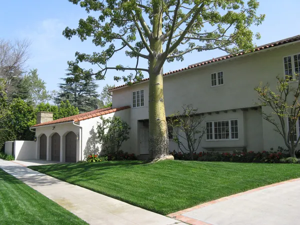 Residential window washing service