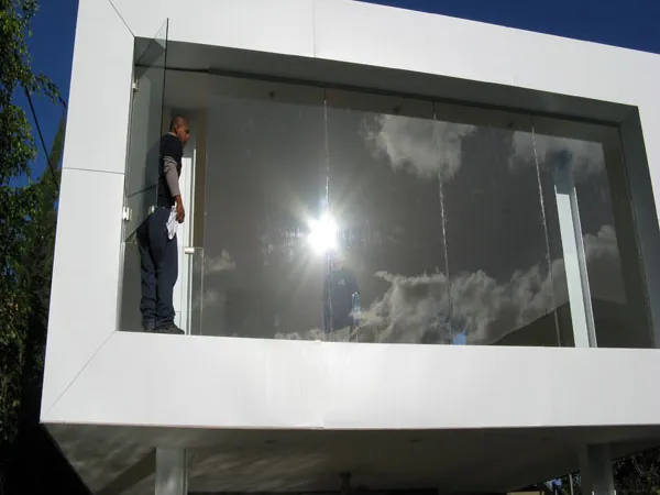 Residential window cleaning service